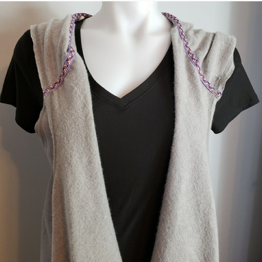 Chance or Fate hooded vest drape front fleece - Picture 6 of 6